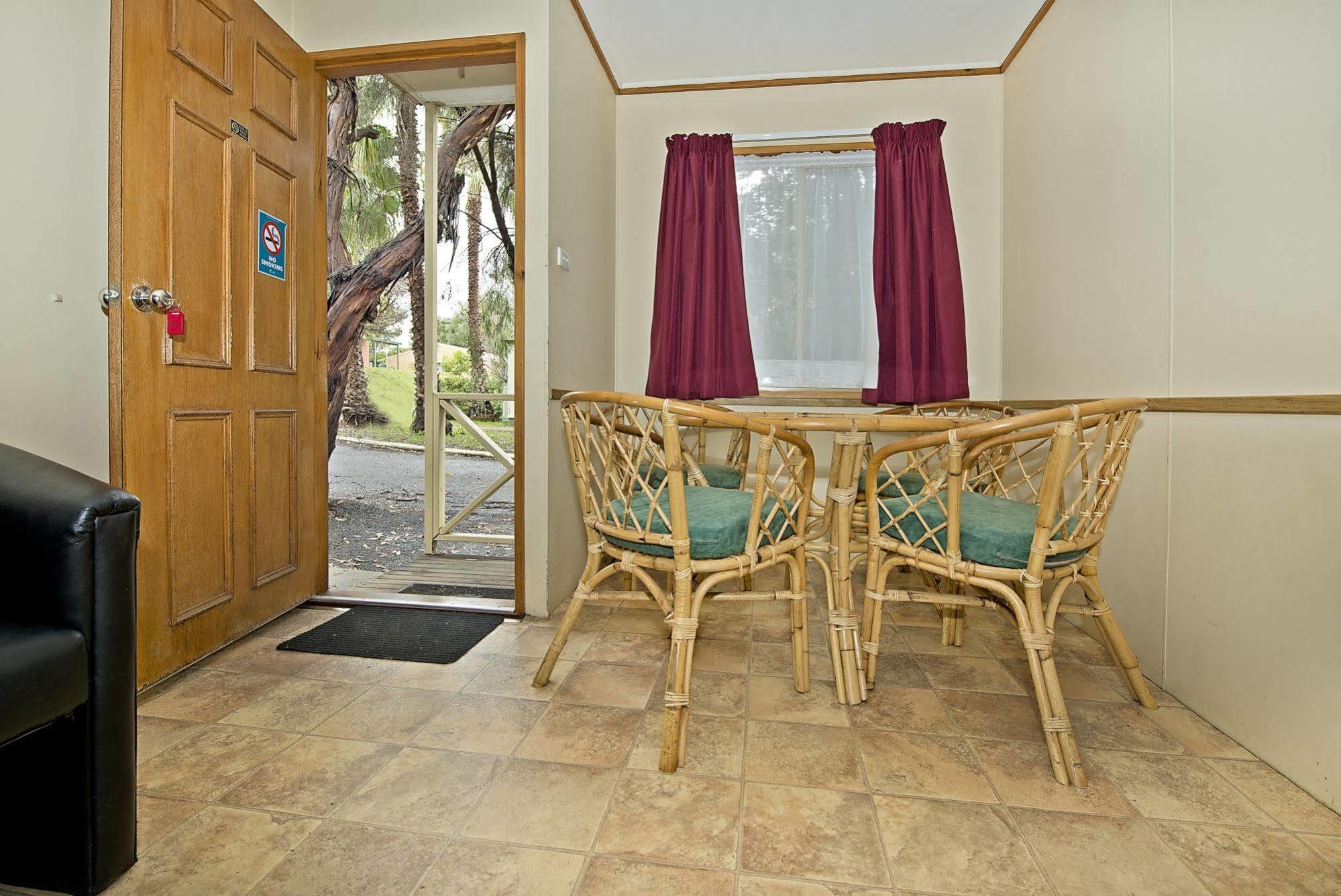 Acclaim Pine Grove Holiday Park เอสเพอแรนส์ ภายนอก รูปภาพ